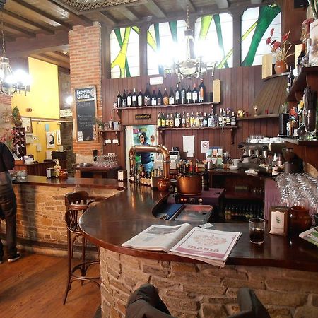 Hostal Virgen De La Encina Ponferrada Ngoại thất bức ảnh