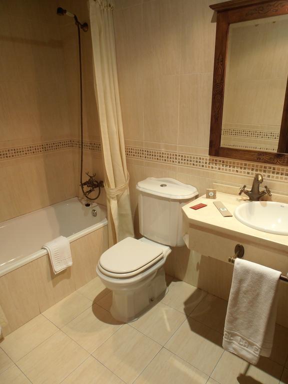 Hostal Virgen De La Encina Ponferrada Phòng bức ảnh