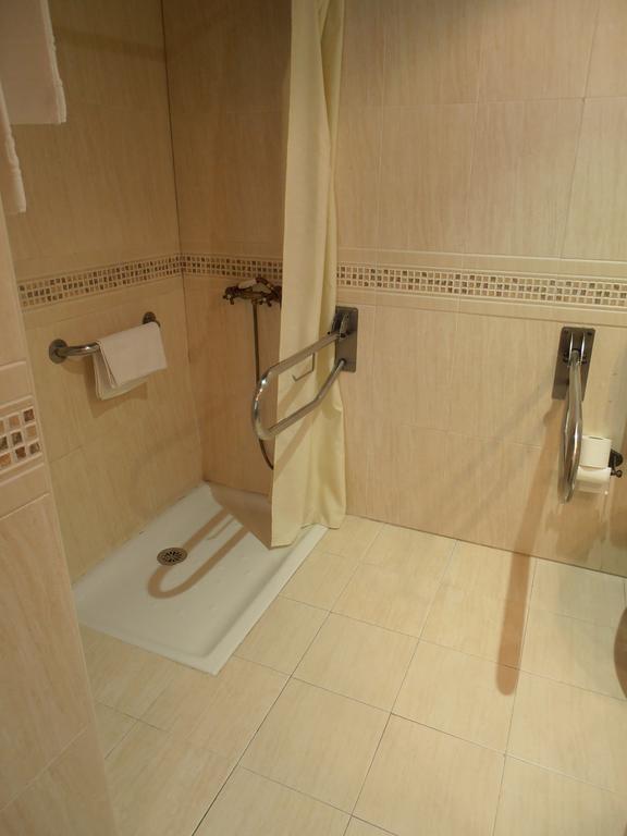Hostal Virgen De La Encina Ponferrada Phòng bức ảnh