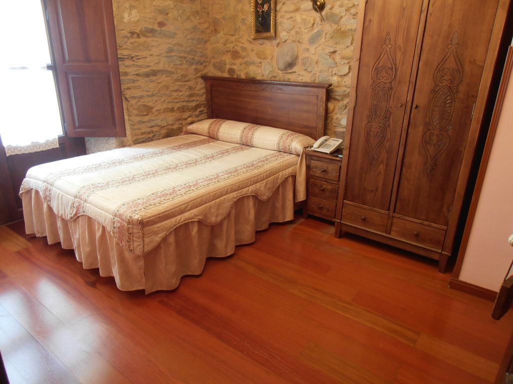 Hostal Virgen De La Encina Ponferrada Phòng bức ảnh