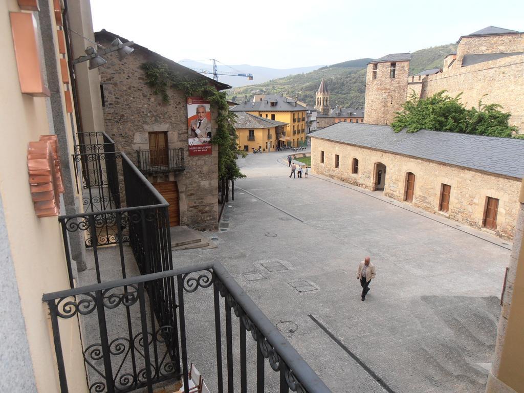 Hostal Virgen De La Encina Ponferrada Phòng bức ảnh