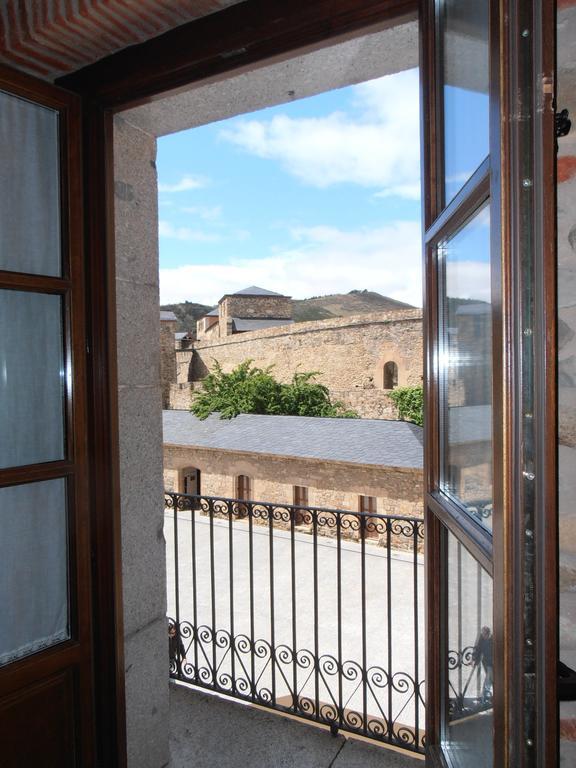 Hostal Virgen De La Encina Ponferrada Phòng bức ảnh
